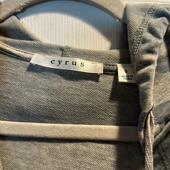 NWT! Cyrus Camo Lightweight French Terry Hooded Long Cardigan Sweatshirt S Robe - Picture 3 of 8